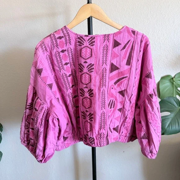 Ivy Jane Pink Embroidered Balloon Sleeve Button Front Cropped Top Womens ML - Picture 2 of 7